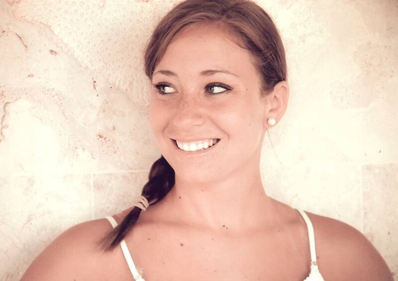 File:Allison at beach.jpg